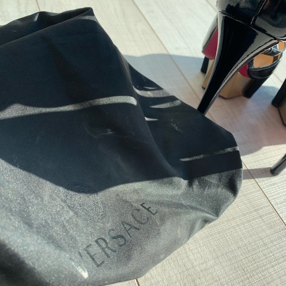 VERSACE Black Patent Leather Ankle Strap Sandals - Picture 9 of 9